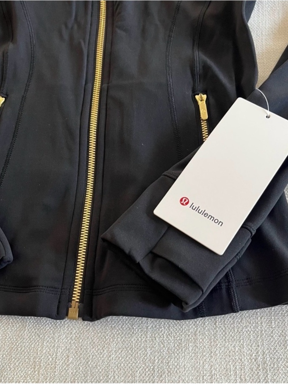 NWT lululemon Black Dedined Zip Jacket with Gold Hardware Size 6 - Picture 2 of 4